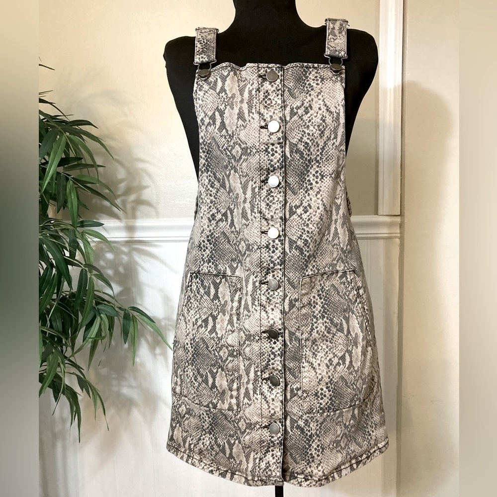So Overall snakeskin print jumper - pinafore,‎ size Medium